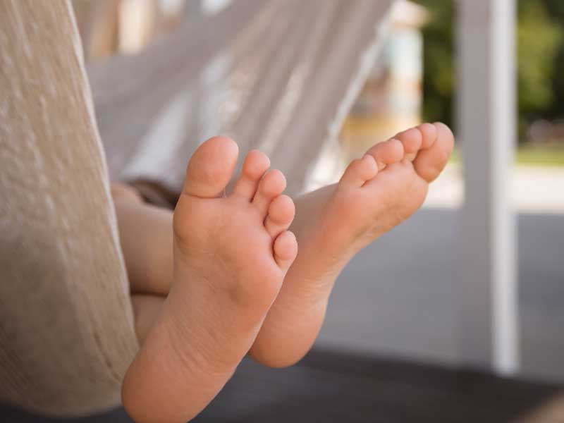 clean feet Nail Fungus Prevention