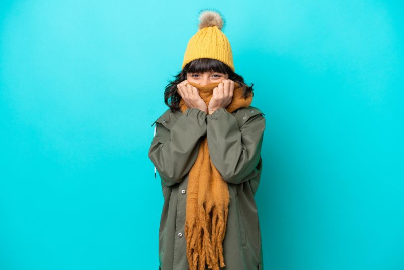 winter rosacea prevention by layering